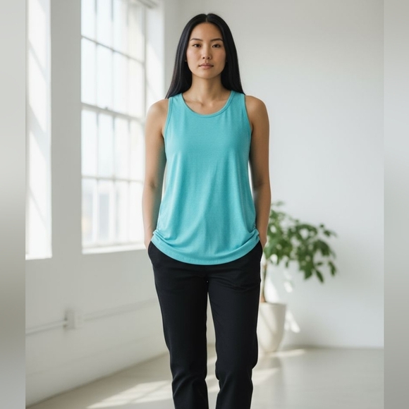 Lululemon Athletica Tank Top Women’s Size 8 Blue Racerback Active Workout - Picture 1 of 6